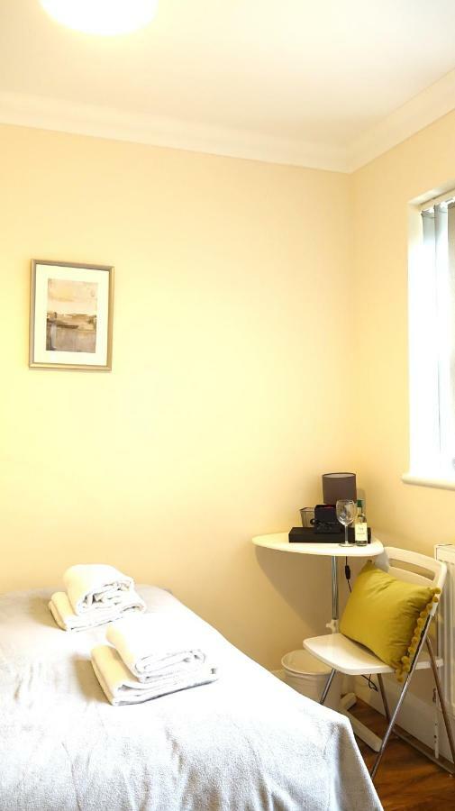 לונדון Heathrow Ensuite Rooms- Auto Check In מראה חיצוני תמונה