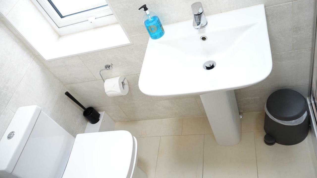 לונדון Heathrow Ensuite Rooms- Auto Check In מראה חיצוני תמונה