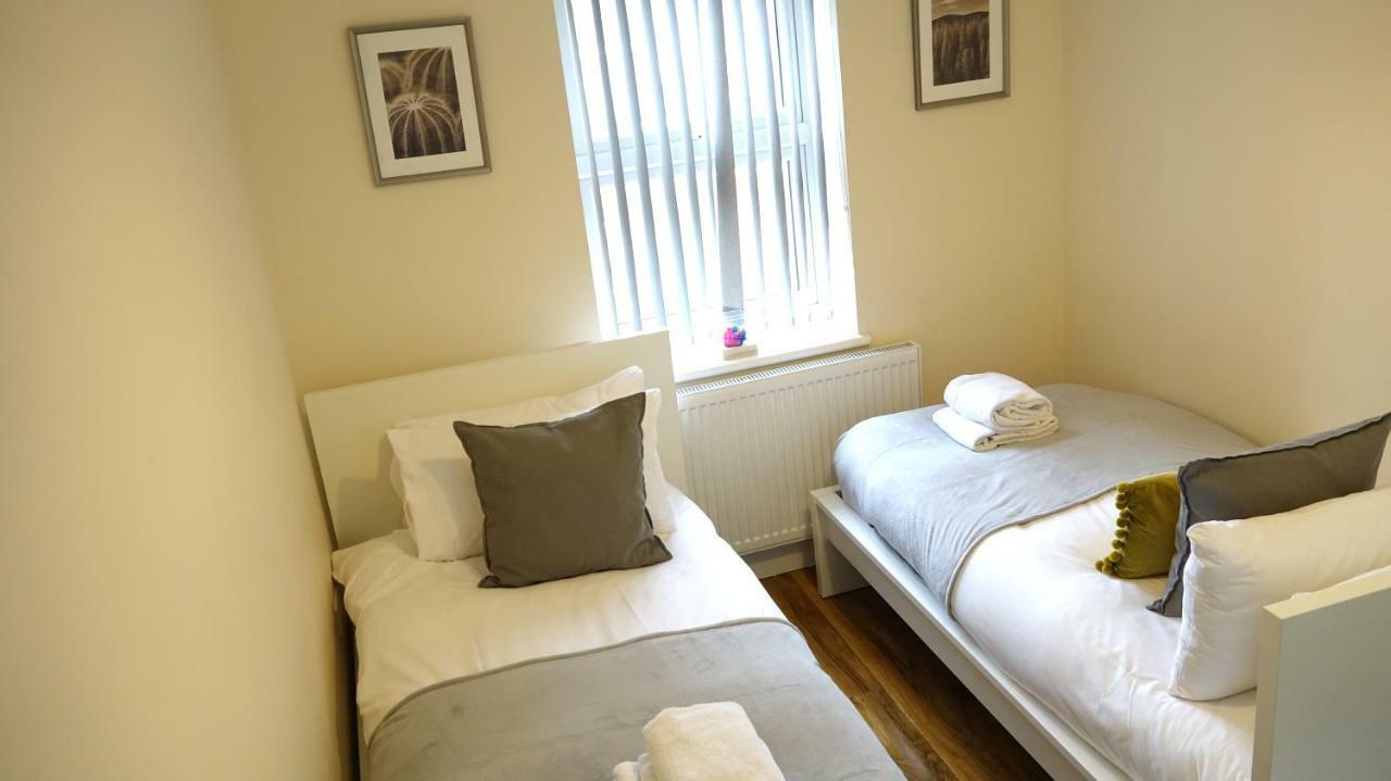 לונדון Heathrow Ensuite Rooms- Auto Check In מראה חיצוני תמונה