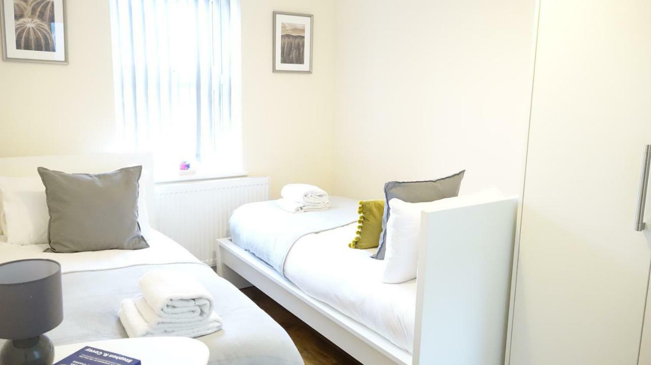 לונדון Heathrow Ensuite Rooms- Auto Check In מראה חיצוני תמונה