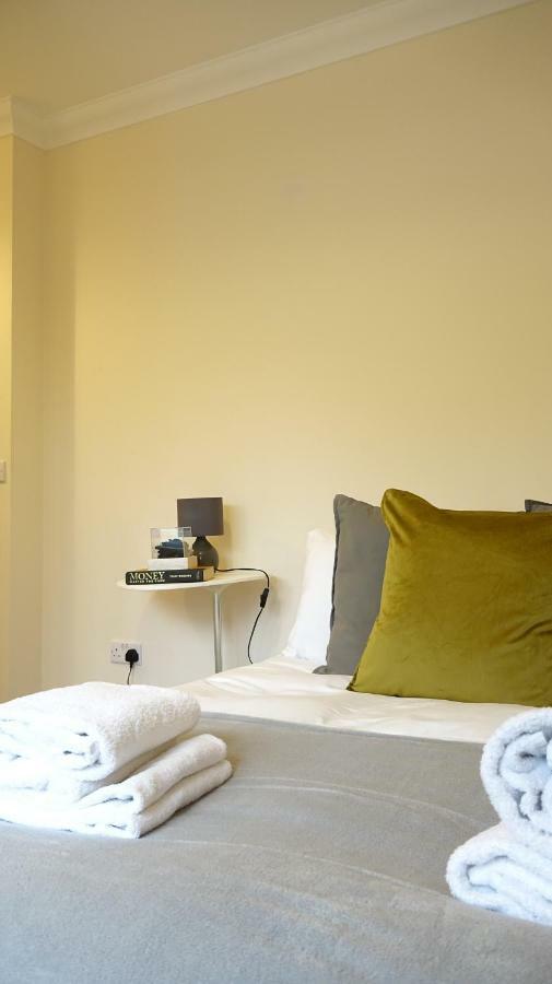 לונדון Heathrow Ensuite Rooms- Auto Check In מראה חיצוני תמונה