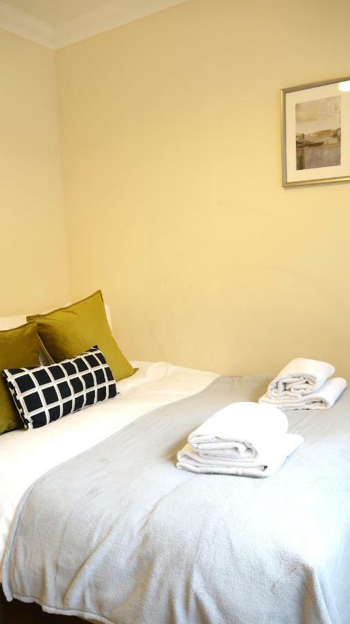 לונדון Heathrow Ensuite Rooms- Auto Check In מראה חיצוני תמונה