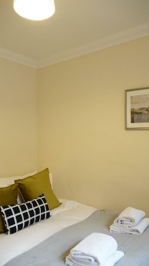 לונדון Heathrow Ensuite Rooms- Auto Check In מראה חיצוני תמונה