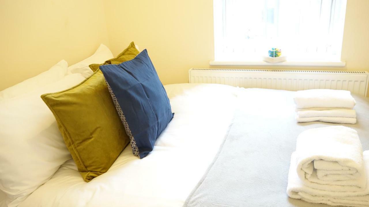 לונדון Heathrow Ensuite Rooms- Auto Check In מראה חיצוני תמונה
