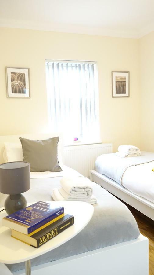 לונדון Heathrow Ensuite Rooms- Auto Check In מראה חיצוני תמונה